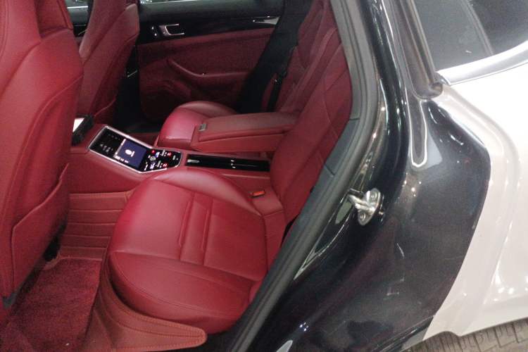 Used Porsche Panamera 2021 Panamera 2.9T Interior 4