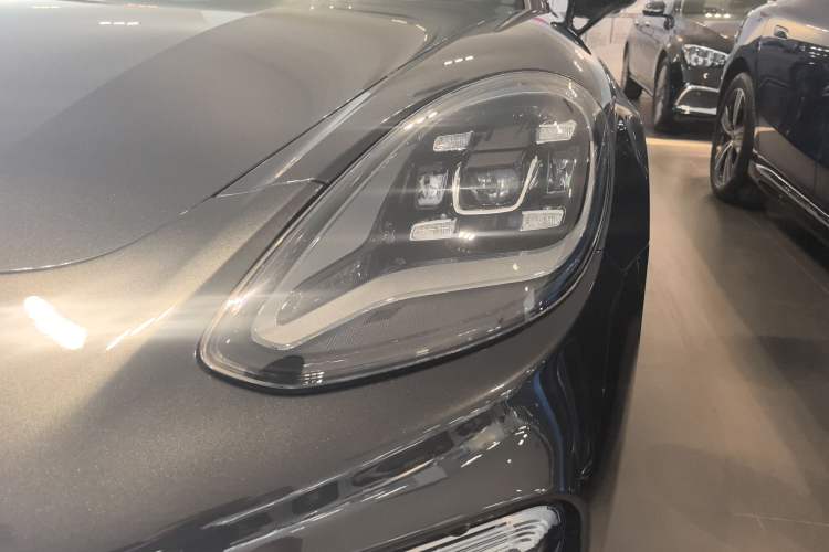 Used Porsche Panamera 2021 Panamera 4 E-Hybrid Executive Long Wheelbase 2.9T Left Front Headlight