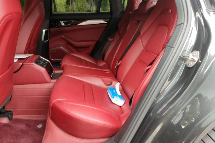 Used Porsche Panamera 2021 Panamera 2.9T Left Rear Seat