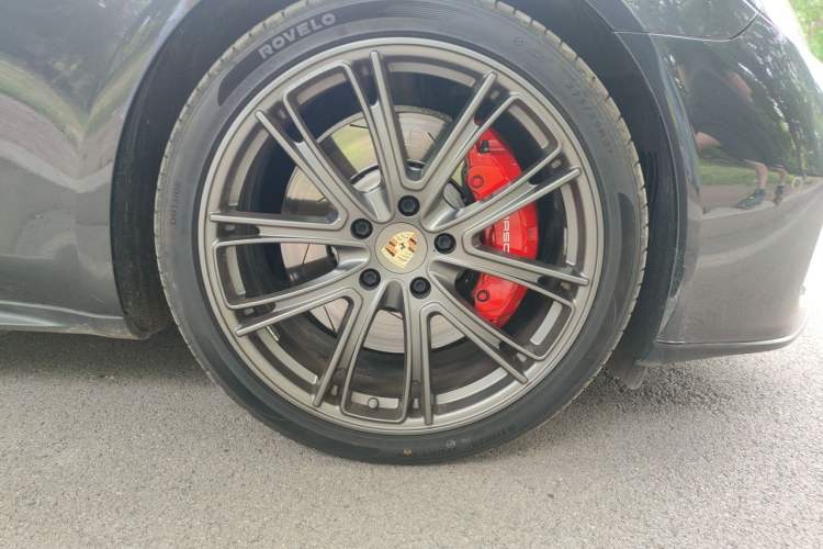 Used Porsche Panamera 2021 Panamera 2.9T Right Front Wheel Hub