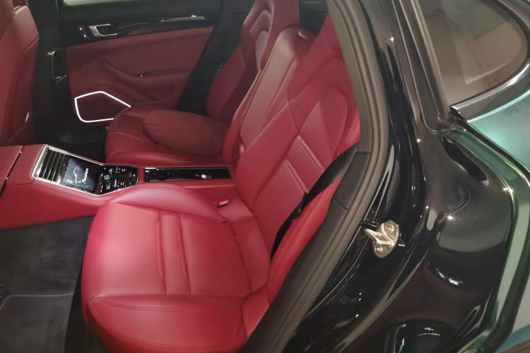 Used Porsche Panamera 2021 Panamera 2.9T Interior 4