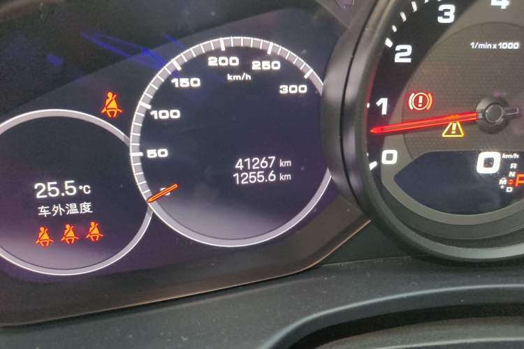 Used Porsche Panamera 2021 Panamera 4 Sport Turismo 2.9T Odometer Close Up