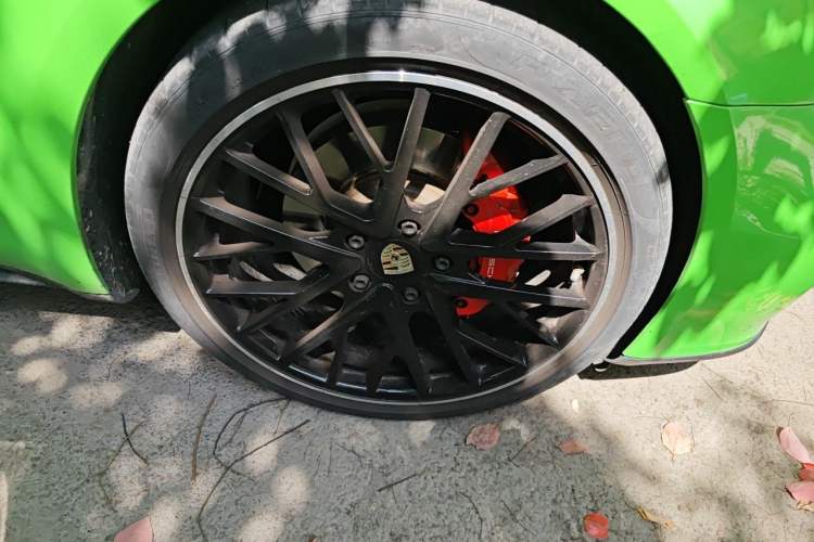 Used Porsche Panamera 2021 Panamera 2.9T Right Front Wheel Hub