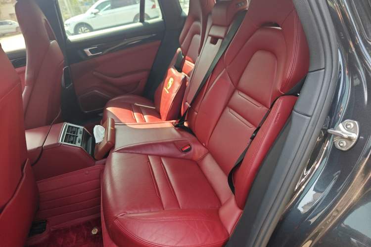 Used Porsche Panamera 2021 Panamera 2.9T Interior 4