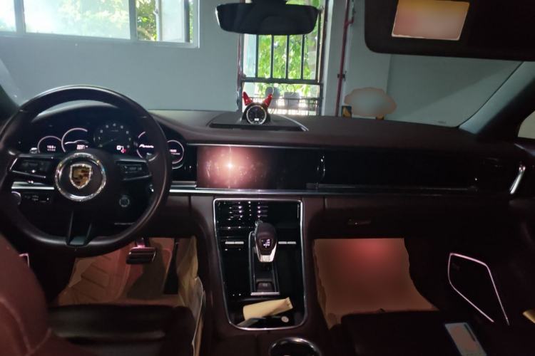 Used Porsche Panamera 2021 Panamera 4 E-Hybrid Executive Long Wheelbase 2.9T Center Console