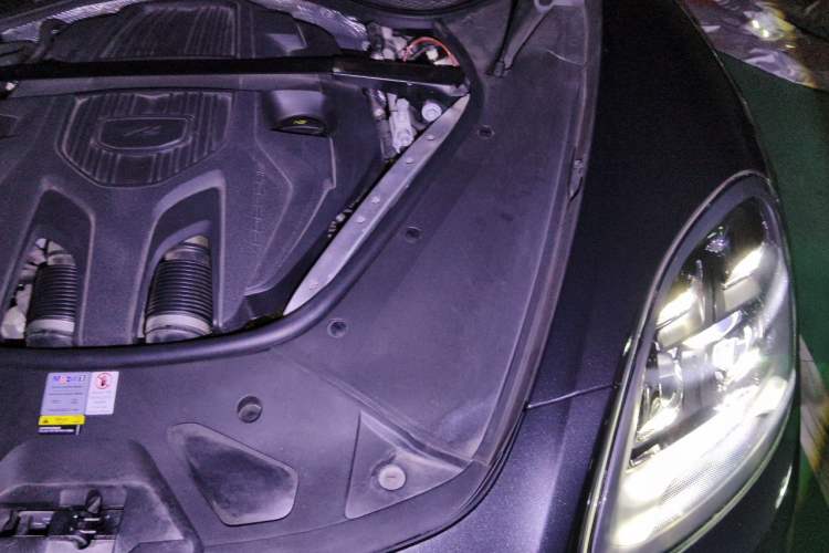 Used Porsche Panamera 2021 Panamera 2.9T Engine Bay Left