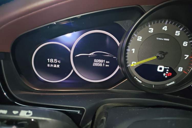 Used Porsche Panamera 2021 Panamera 4 E-Hybrid Executive Long Wheelbase 2.9T Odometer Close Up