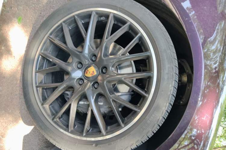 Used Porsche Panamera 2021 Panamera 4 Executive Long Wheelbase 2.9T Right Front Wheel Hub