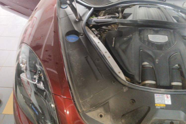 Used Porsche Panamera 2021 Panamera 2.9T Engine Bay Right
