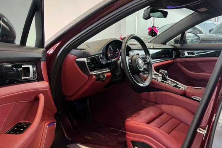 Used Porsche Panamera 2021 Panamera 2.9T Interior 3