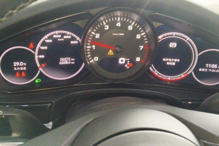 Used Porsche Panamera 2021 Panamera 2.9T Odometer Close Up
