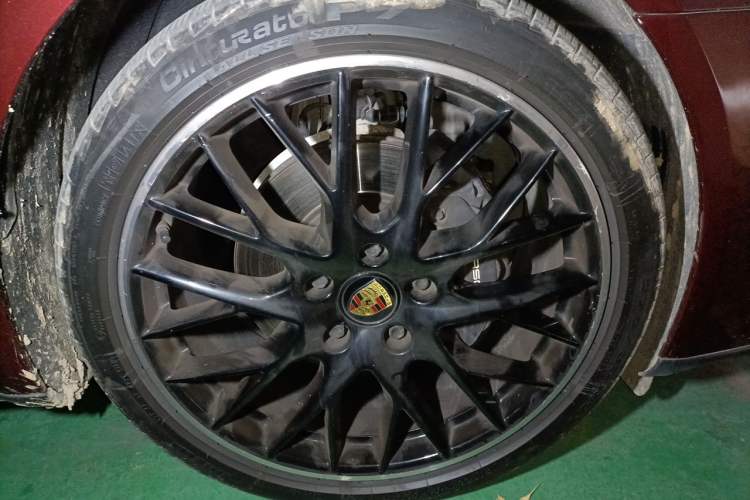 Used Porsche Panamera 2021 Panamera 4 Executive Long Wheelbase 2.9T Right Front Wheel Hub