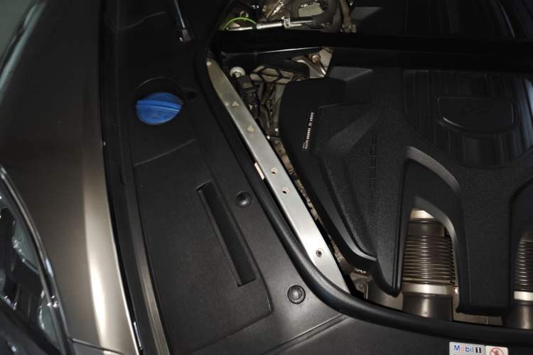 Used Porsche Panamera 2021 Panamera 2.9T Engine Bay Right