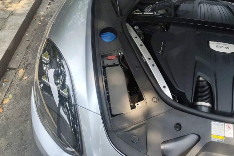 Used Porsche Panamera 2021 Panamera 2.9T Engine Bay Right