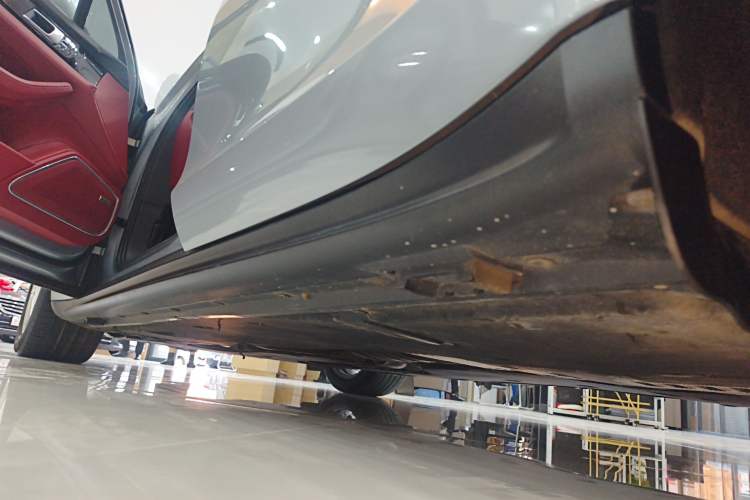 Used Porsche Panamera 2021 Panamera 2.9T Left Side Sill