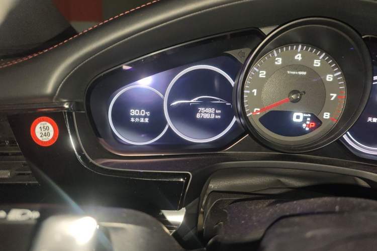 Used Porsche Panamera 2021 Panamera 4 Executive Long Wheelbase 2.9T Odometer Close Up