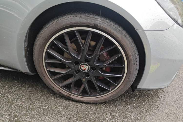 Used Porsche Panamera 2021 Panamera 2.9T Right Front Wheel Hub