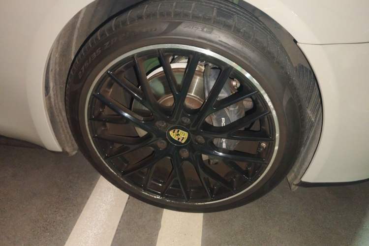 Used Porsche Panamera 2021 Panamera 2.9T Right Front Wheel Hub