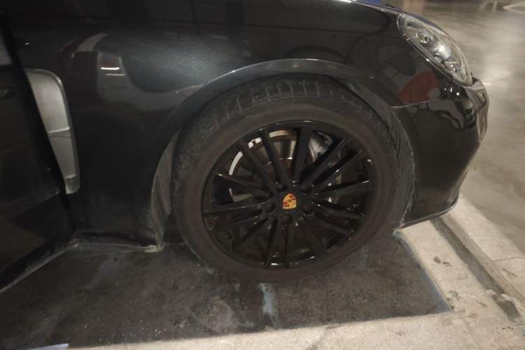 Used Porsche Panamera 2021 Panamera 4 Executive Long Wheelbase 2.9T Right Front Wheel Hub