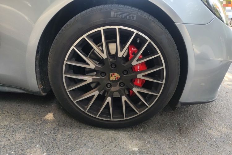 Used Porsche Panamera 2021 Panamera 2.9T Right Front Wheel Hub