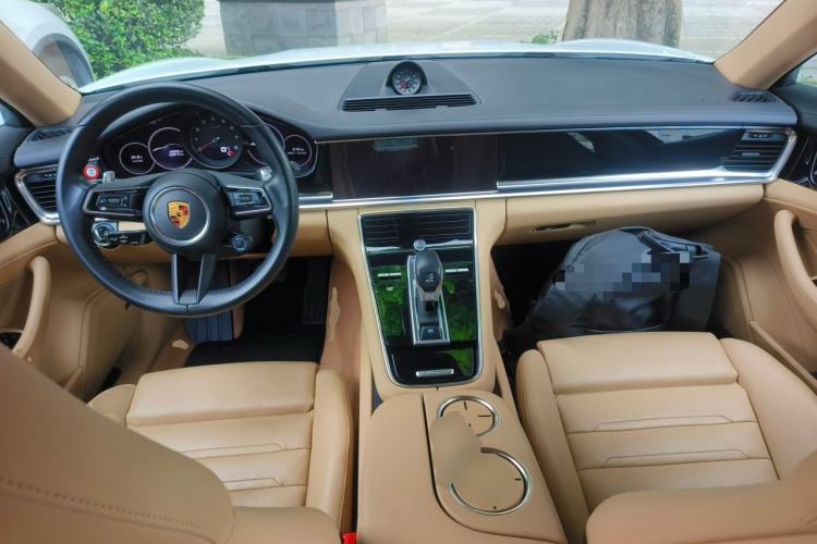 Used Porsche Panamera 2021 Panamera 2.9T Center Console