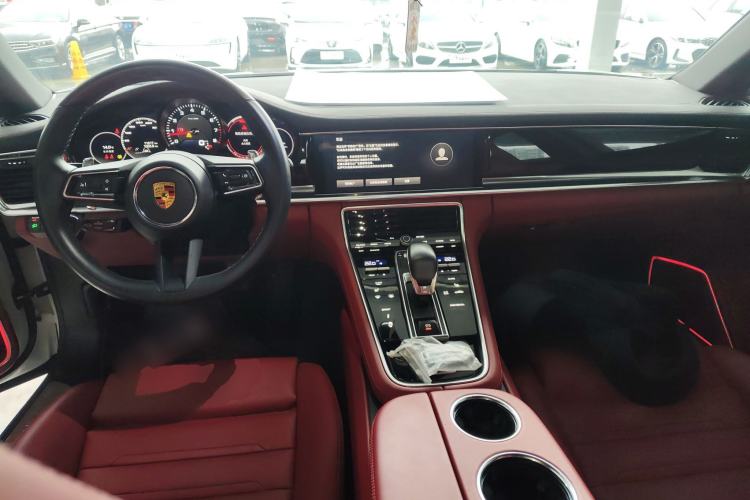 Used Porsche Panamera 2021 Panamera 2.9T Center Console