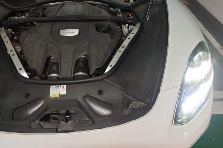 Used Porsche Panamera 2021 Panamera 2.9T Engine Bay Left