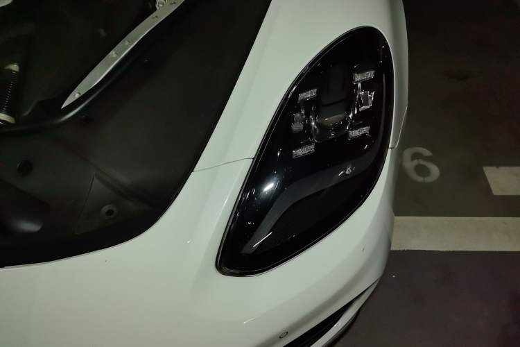 Used Porsche Panamera 2021 Panamera 2.9T Engine Bay Left