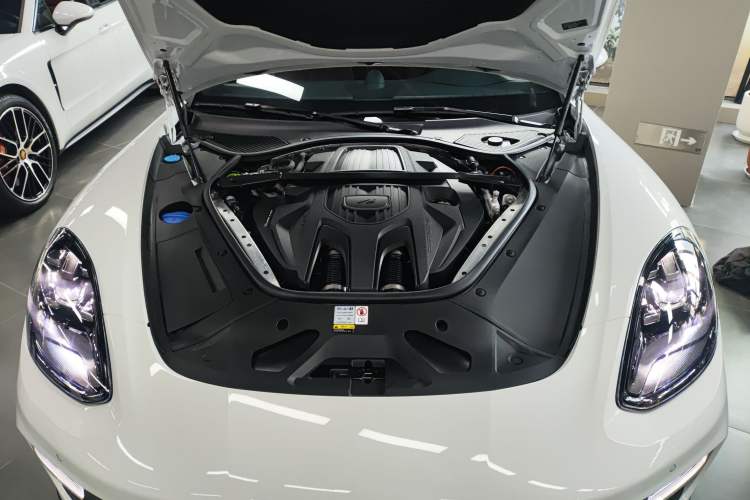 Used Porsche Panamera 2021 Panamera 2.9T Engine Bay