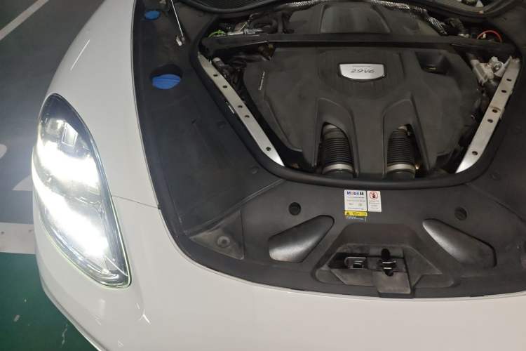 Used Porsche Panamera 2021 Panamera 2.9T Engine Bay Right