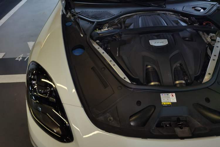 Used Porsche Panamera 2021 Panamera 2.9T Engine Bay Right