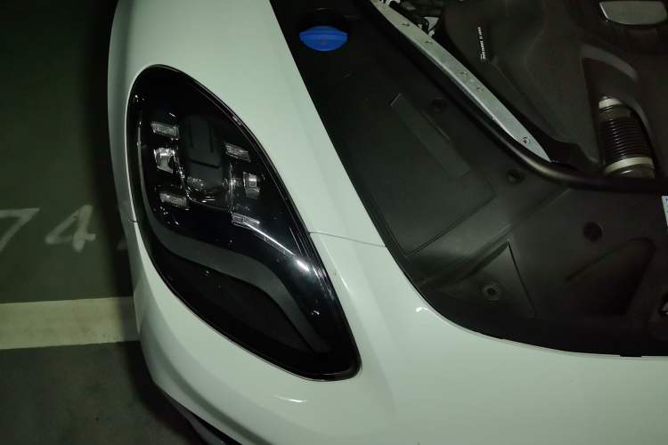 Used Porsche Panamera 2021 Panamera 2.9T Engine Bay Right