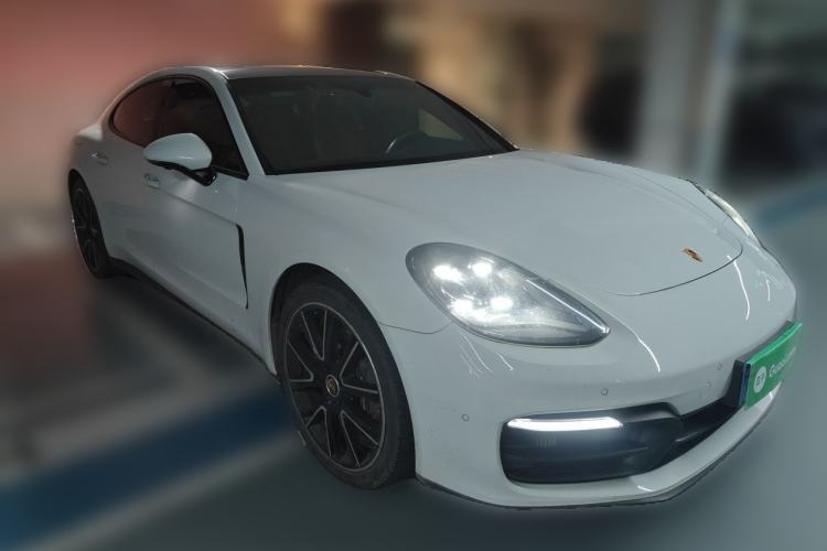 Used Porsche Panamera 2021 Panamera 2.9T Front Right 45 Deg