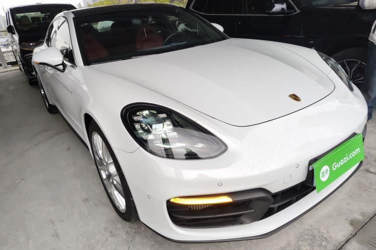 Used Porsche Panamera 2021 Panamera 2.9T Front Right 45 Deg