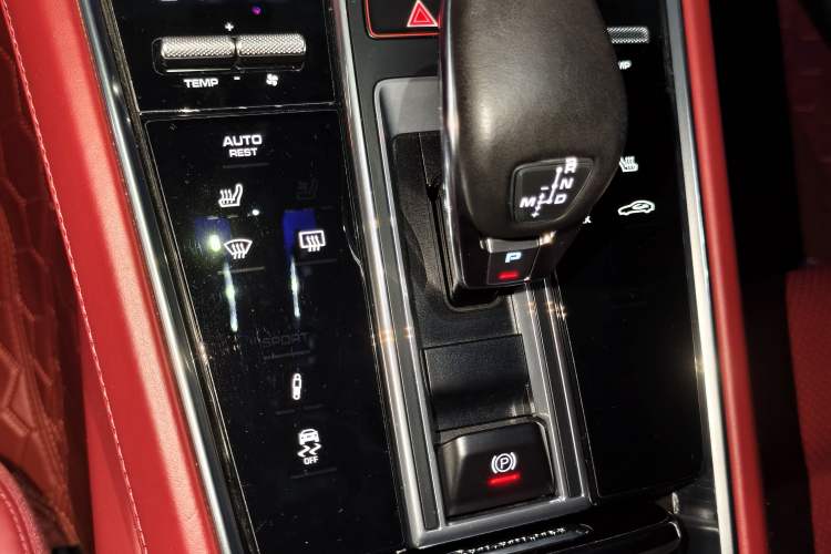 Used Porsche Panamera 2021 Panamera Executive Long Wheelbase 2.9T Gear Lever