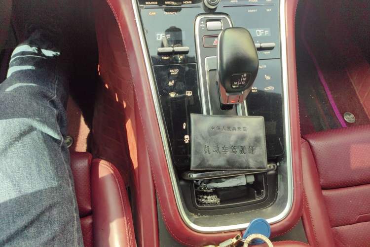 Used Porsche Panamera 2021 Panamera Executive Long Wheelbase 2.9T Gear Lever