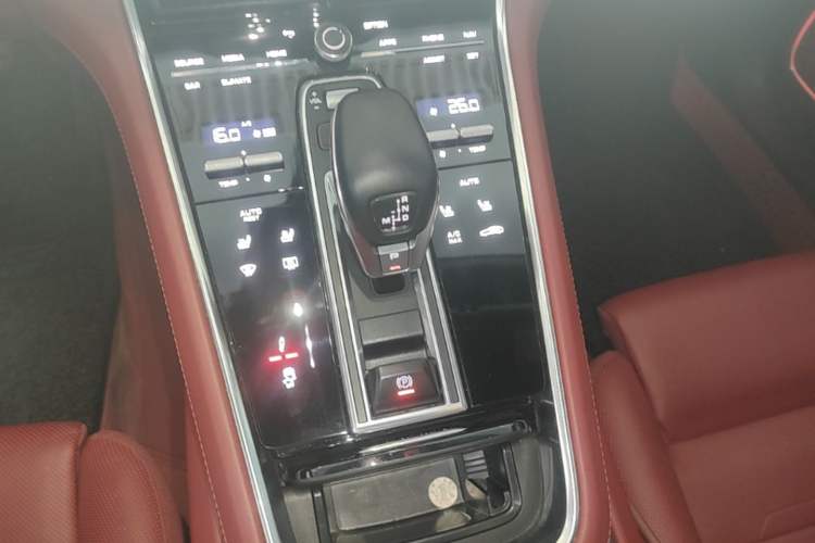 Used Porsche Panamera 2021 Panamera 4 Executive Long Wheelbase 2.9T Gear Lever