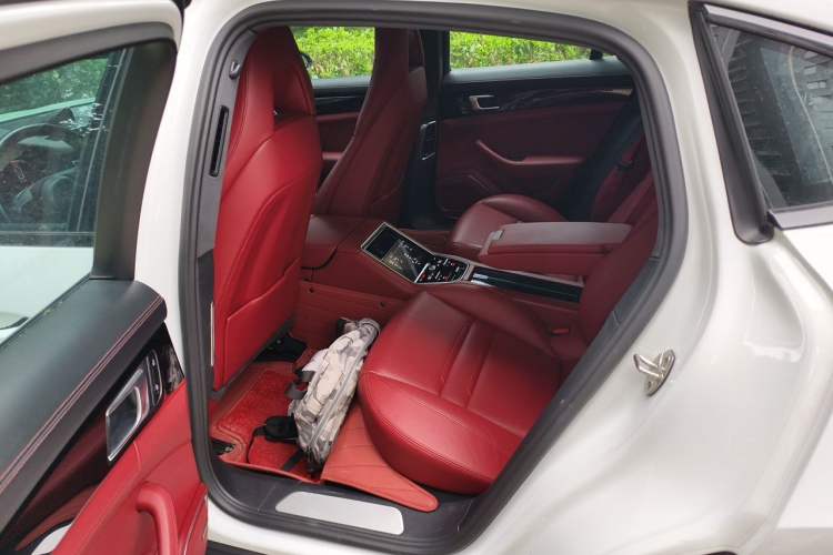 Used Porsche Panamera 2021 Panamera 2.9T Left Rear Seat