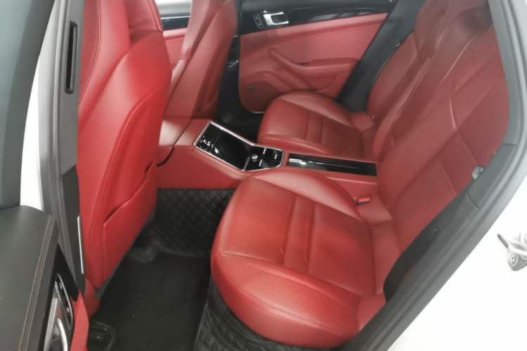 Used Porsche Panamera 2021 Panamera 2.9T Left Rear Seat