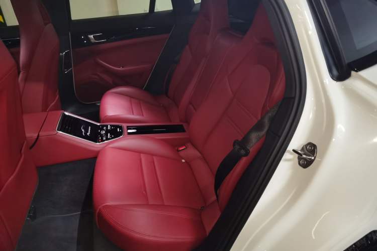 Used Porsche Panamera 2021 Panamera 2.9T Left Rear Seat