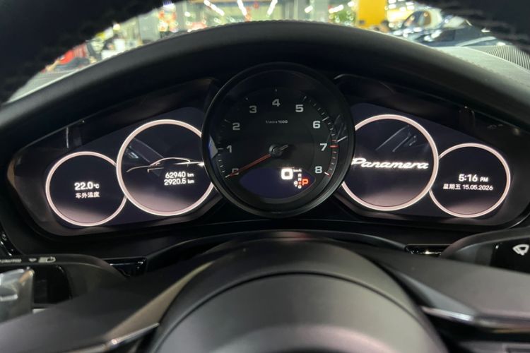 Used Porsche Panamera 2021 Panamera 2.9T Odometer Close Up