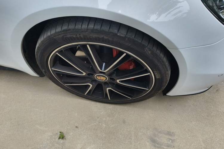 Used Porsche Panamera 2021 Panamera 2.9T Right Front Wheel Hub