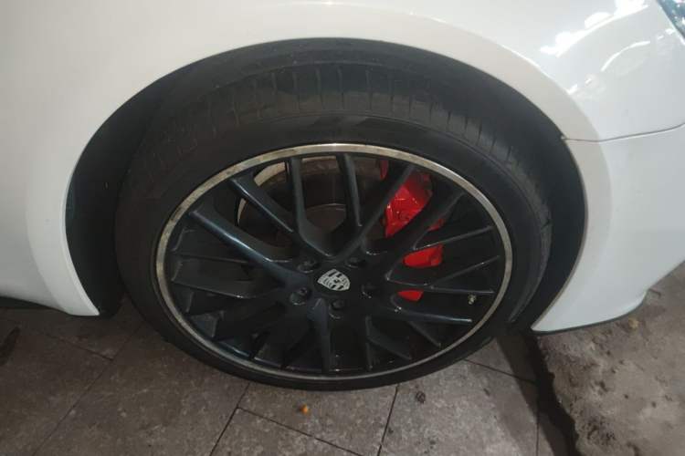 Used Porsche Panamera 2021 Panamera 2.9T Right Front Wheel Hub