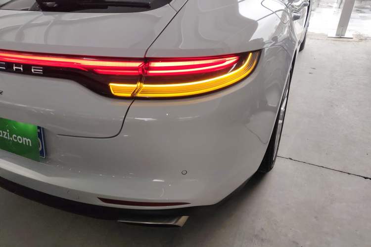 Used Porsche Panamera 2021 Panamera 2.9T Right Rear Taillight