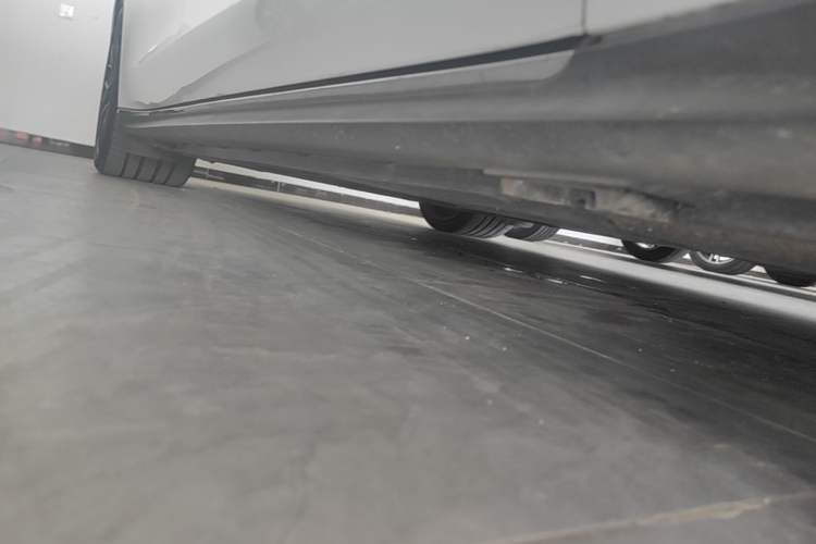 Used Porsche Panamera 2021 Panamera 4 Executive Long Wheelbase 2.9T Right Side Sill
