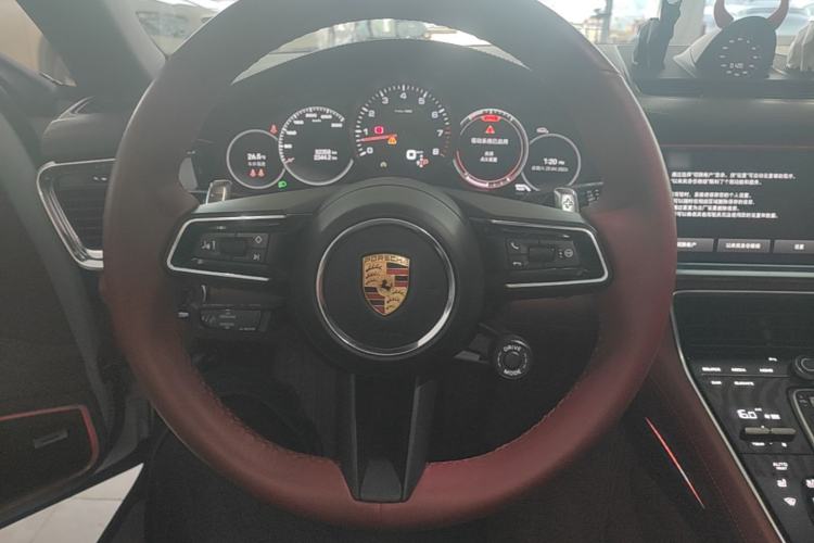 Used Porsche Panamera 2021 Panamera 4 Executive Long Wheelbase 2.9T Steering Wheel