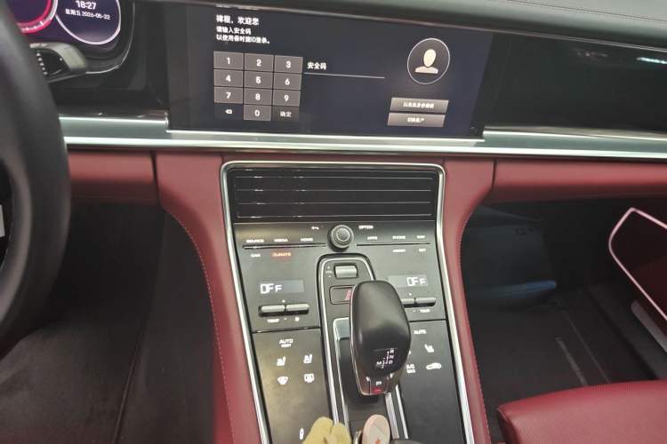 Used Porsche Panamera 2022 Panamera Executive Long Wheelbase 2.9T Audio And AC Panel