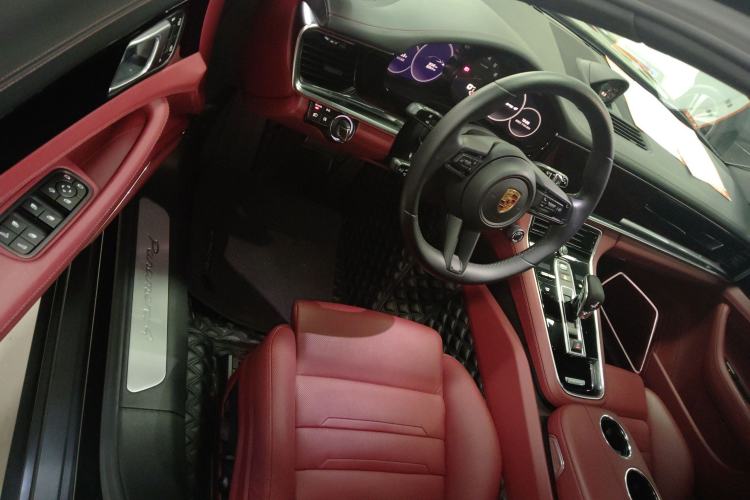 Used Porsche Panamera 2022 Panamera 4 Sport Turismo 2.9T Driver Seat