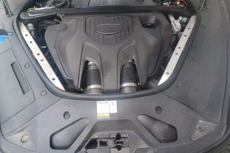 Used Porsche Panamera 2022 Panamera 2.9T Engine Bay