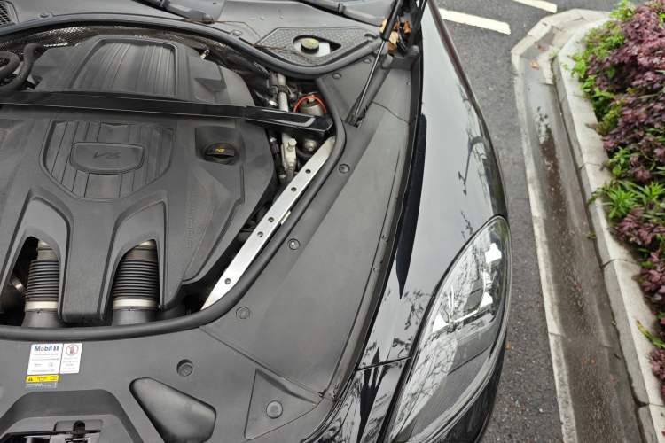 Used Porsche Panamera 2022 Panamera Executive Long Wheelbase 2.9T Engine Bay Left